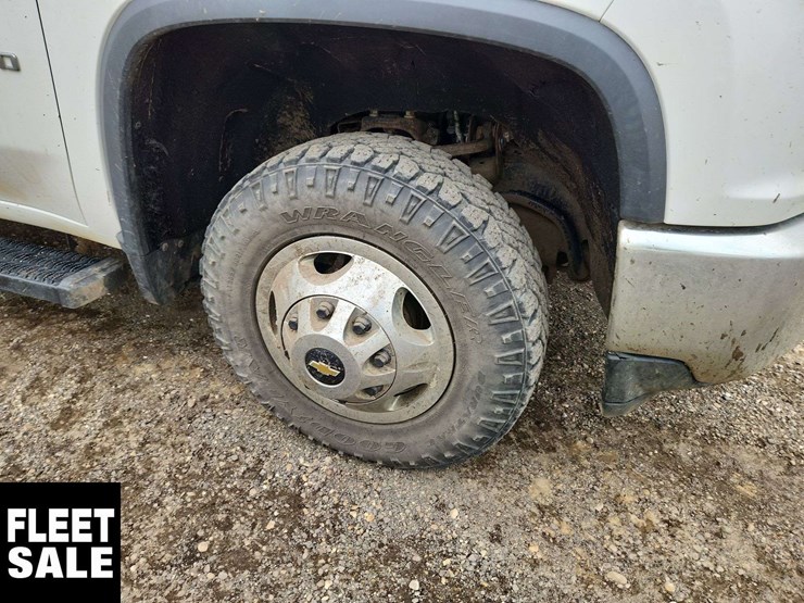 2021-chevrolet-silverado-3500hd-image-11