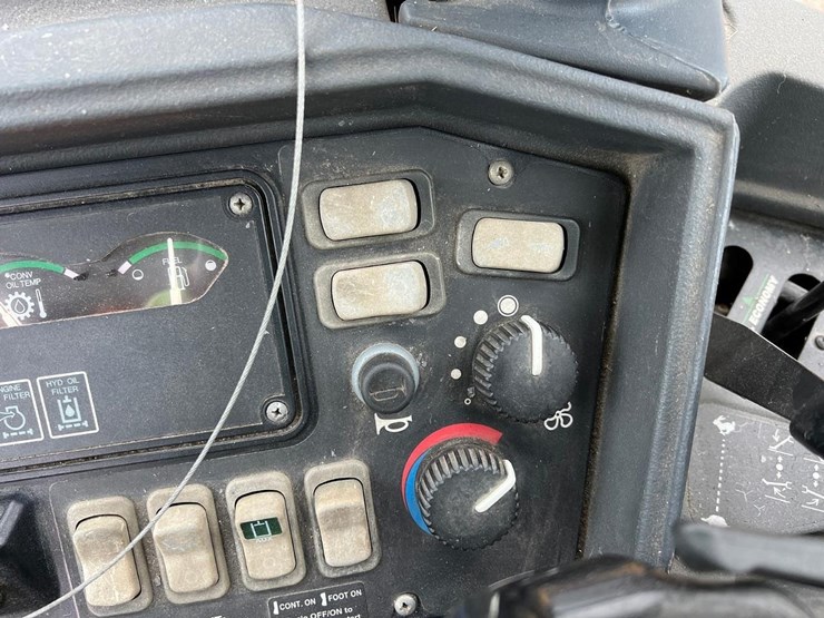 2006-deere-310sg-image-30