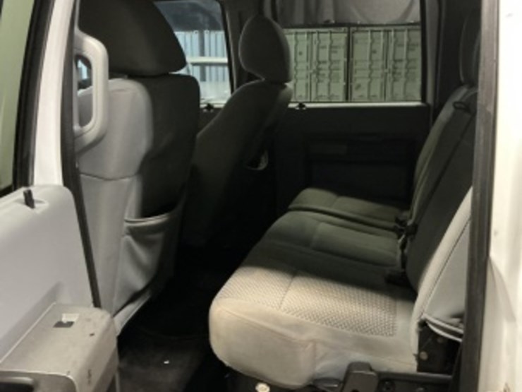 2011-ford-f350-image-24