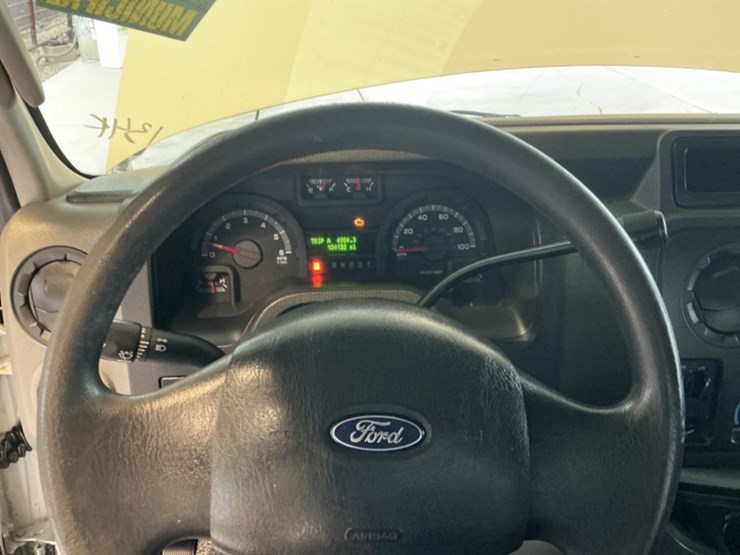 2009-ford-cargo-image-19