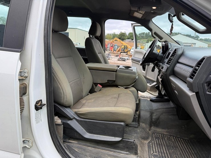 2017-ford-f350-image-13