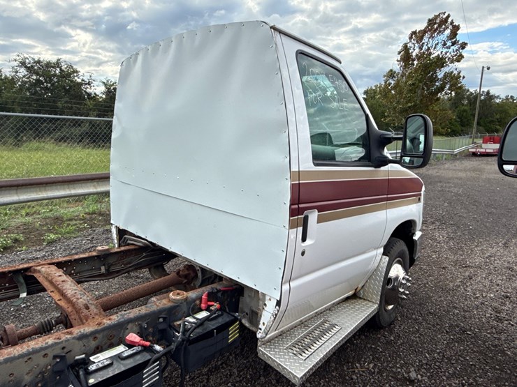 2008-ford-e450-image-6