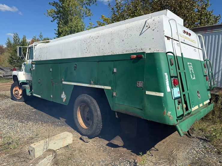 1991-ford-l8000-image-3