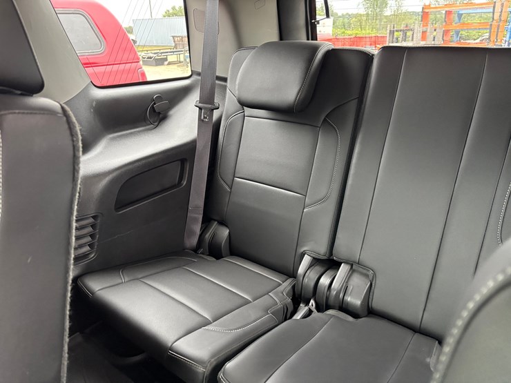 2015-chevrolet-tahoe-ltz-image-45