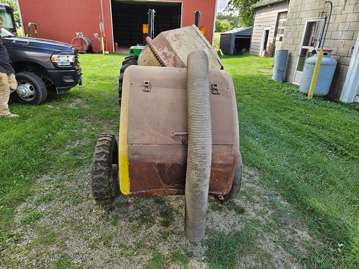 #8737-•-timken-bearing-equipment-towable-concrete-mixer-image-5