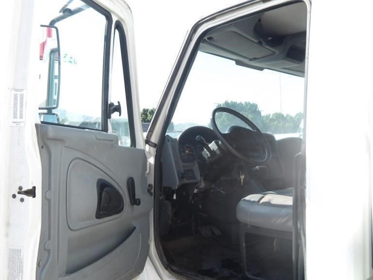 2006-international-durastar-4200-image-21