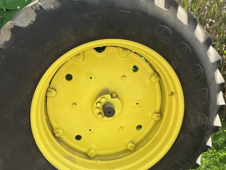 john-deere-4010-image-12