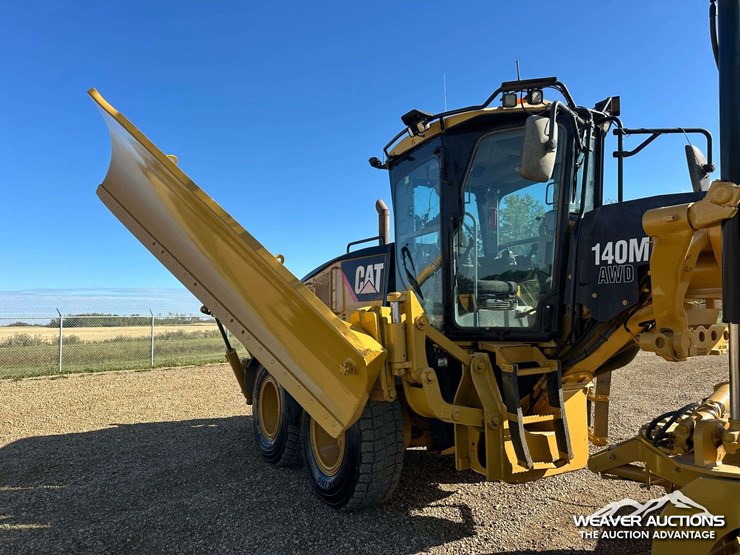 caterpillar-140m-image-42