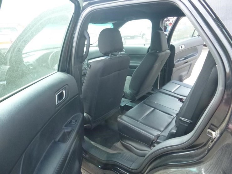 2017-ford-explorer-image-7