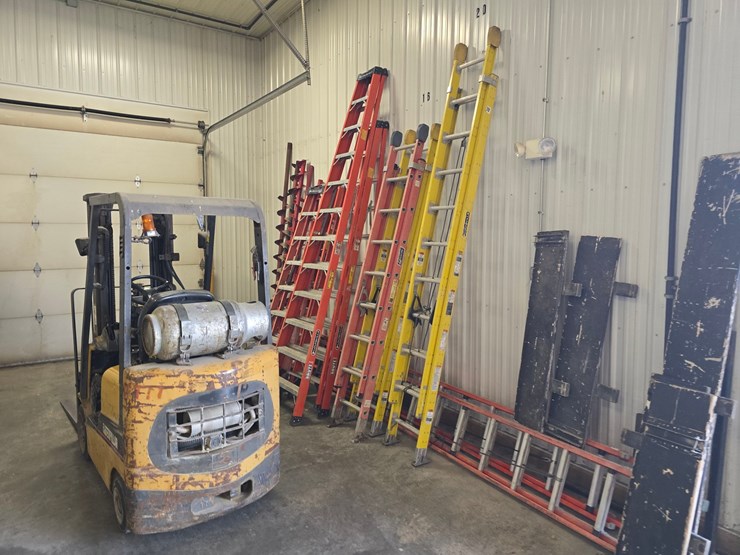 #2-•-zweifel-construction-auction-preview-photos-image-5
