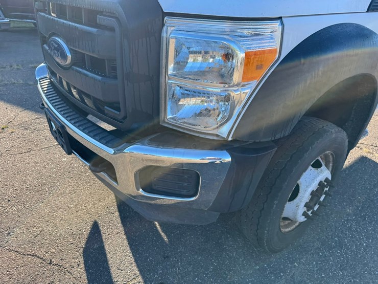 2013-ford-f550-image-11
