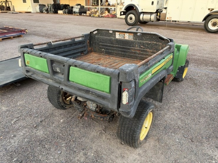 john-deere-gator-image-2