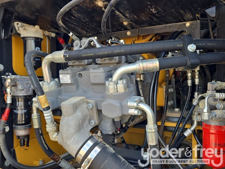 2019-deere-210g-lc-image-44