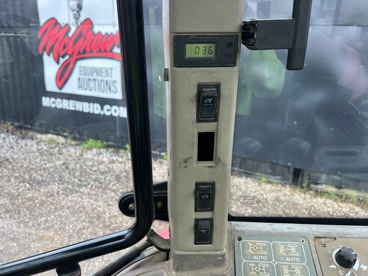 case-ih-mxm175-image-33