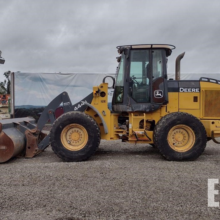 2006 DEERE 444J