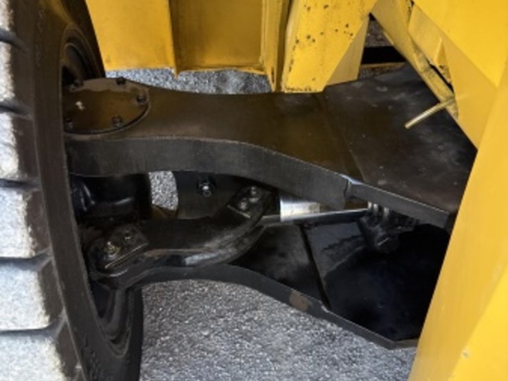 caterpillar-dp115-image-14