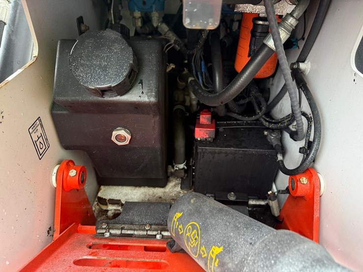 2021-bobcat-mt100-image-15