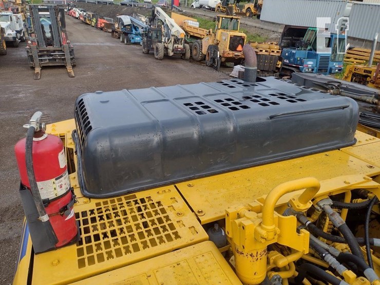 2011-komatsu-pc350-lc-8-image-36