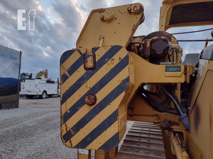 2000-deere-650h-lt-image-41