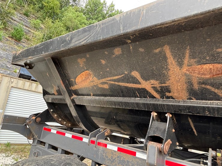 #1323-•-bauer-built-sd36-side-dump-wagon-(west-salem,-wi)-image-38