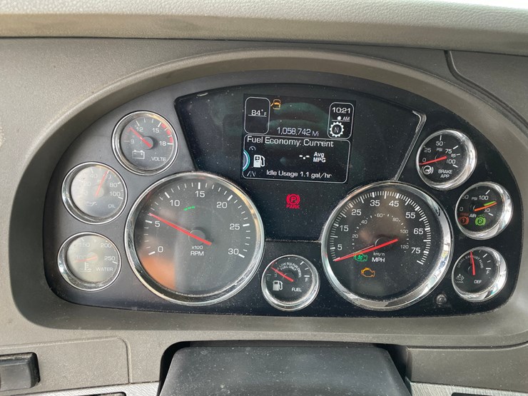 2017-kenworth-t680-image-51