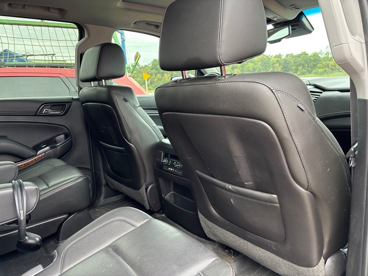 2015-chevrolet-tahoe-ltz-image-49