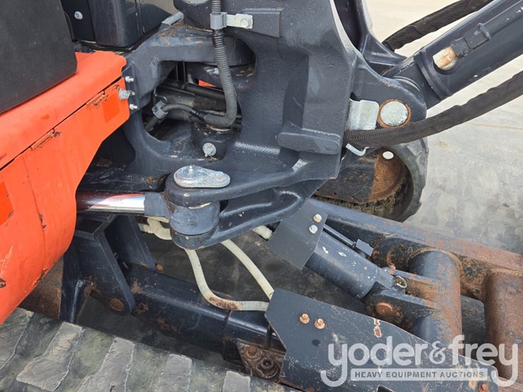 2022-kubota-kx040-4-image-27