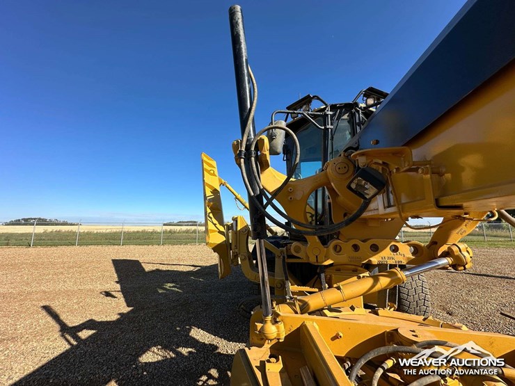caterpillar-140m-image-14