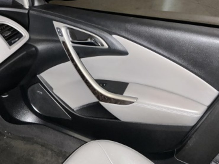 2015-buick-verano-sdn-image-18