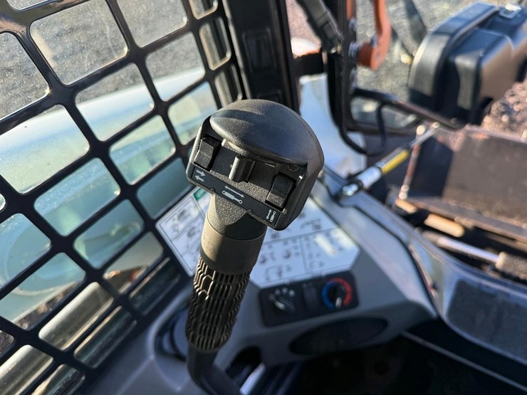 2018-bobcat-s550-image-20