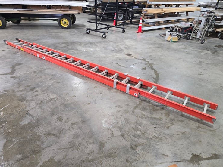 #9733-•-louisville-36"-extension-ladder-image-1