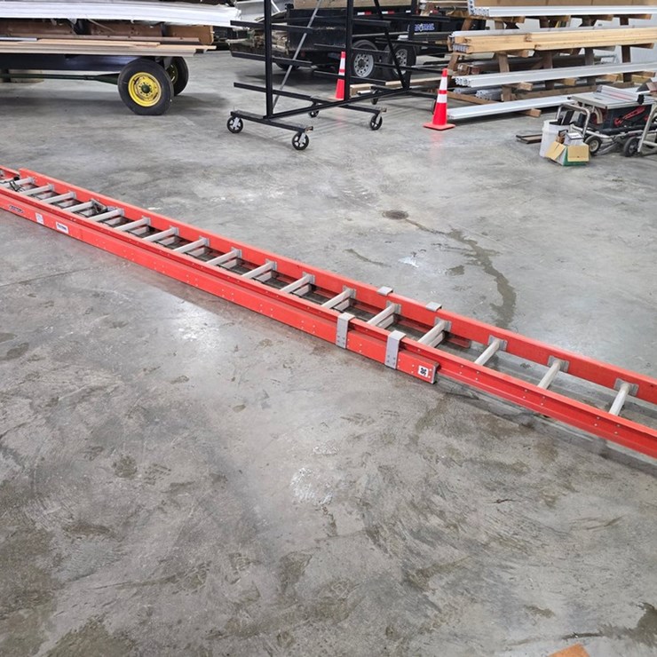 #9733 • Louisville 36" Extension Ladder