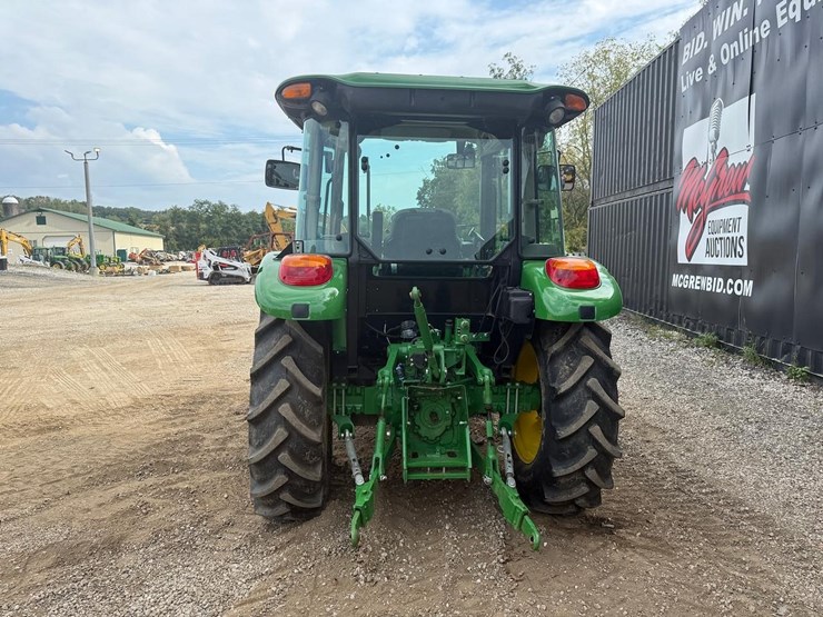 2021-john-deere-5055e-image-3