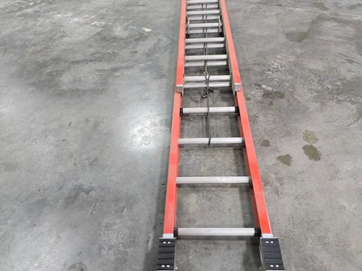 #9734-•-louisville-36'-extension-ladder-image-5