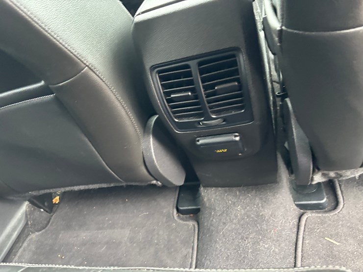 2015-ford-escape-image-40