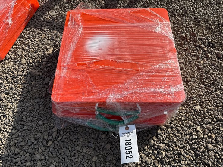 #1081-•-qty(4)-18"-crane-pads-image-1