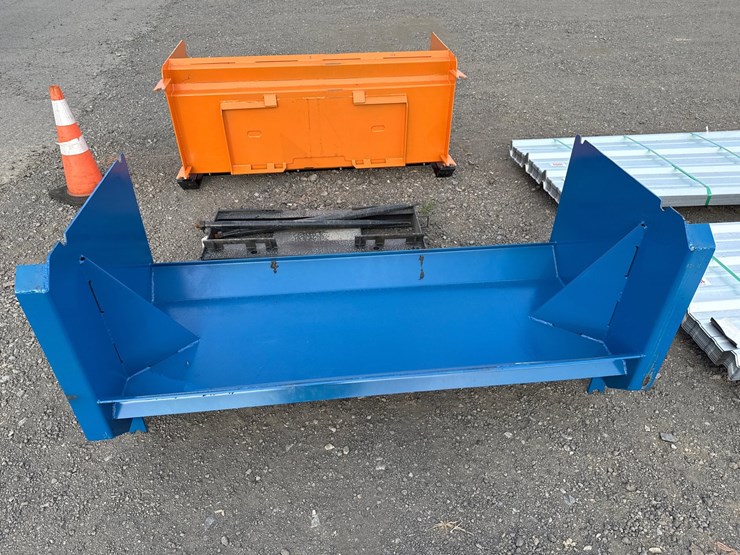 #1001-•-68"-skid-steer-snow-pusher-image-3