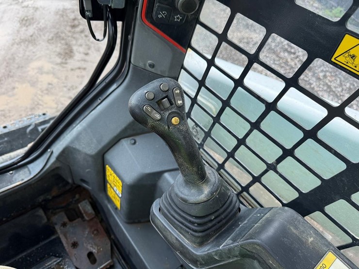 2023-bobcat-t62-image-25