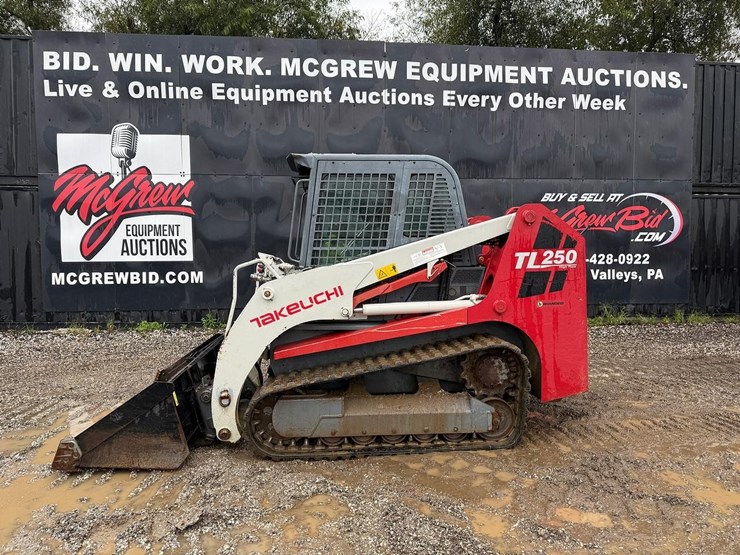 2012-takeuchi-tl250-image-1