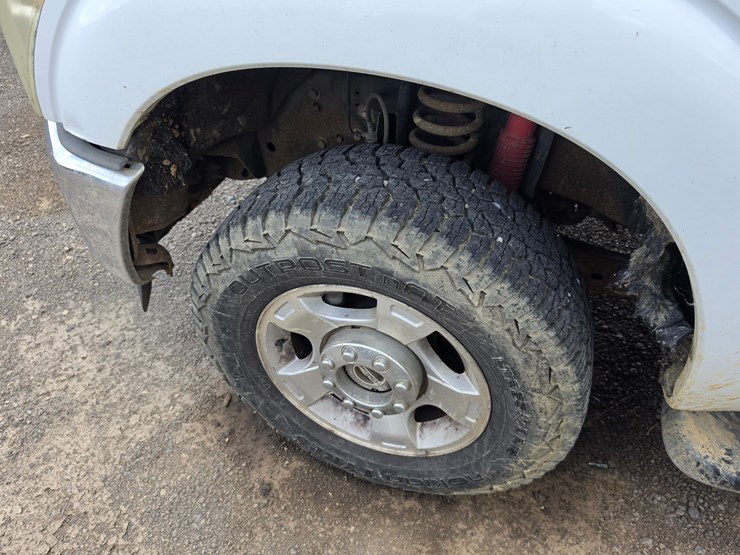 2011-ford-f250-image-14