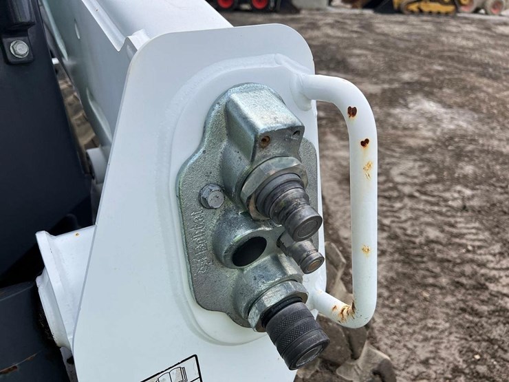 2018-bobcat-s570-image-13
