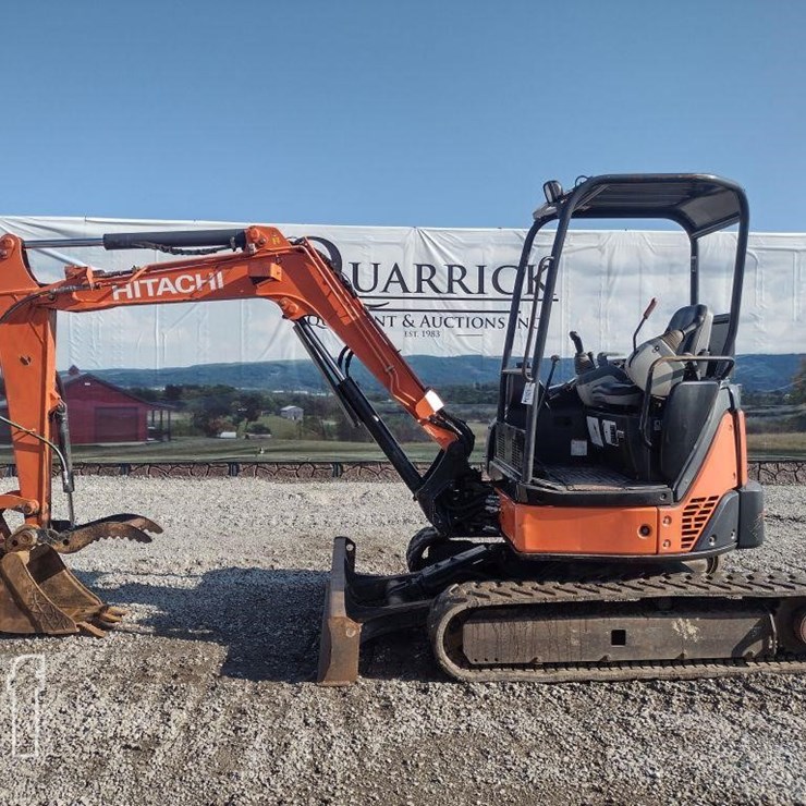 2011 HITACHI ZX35U-3