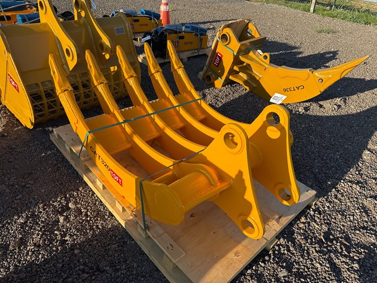 caterpillar-320-image-2