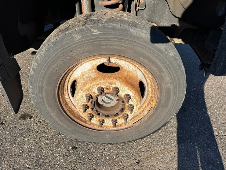 2013-ford-f550-image-59