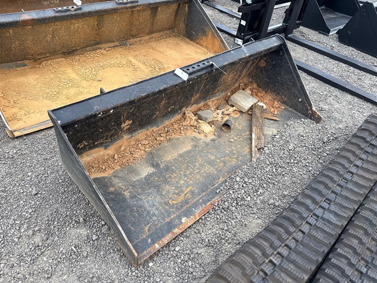 #2036-•-trubilt-66"-skid-steer-smooth-bucket-image-2