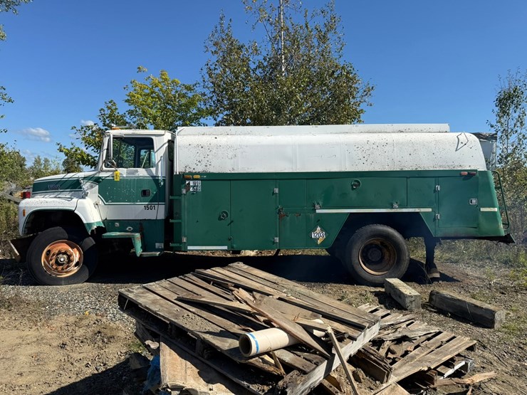 1991-ford-l8000-image-2