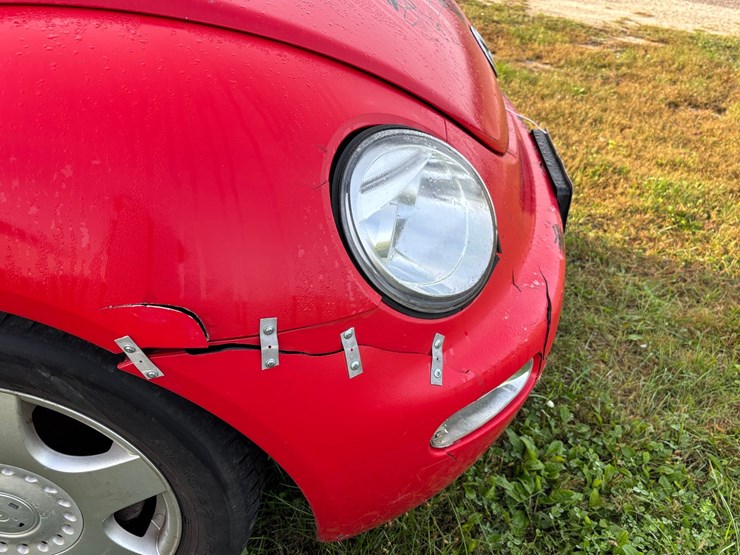 #1307-•-2001-volkswagon-beetle-(has-wi-title)-image-14