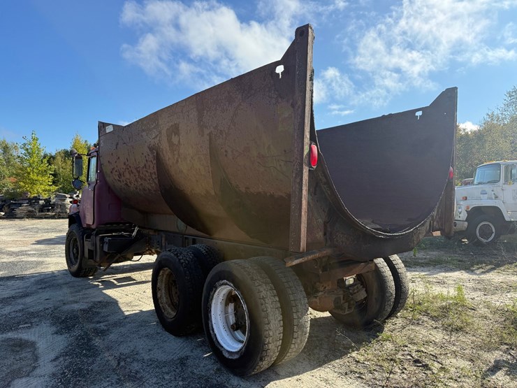 mack-dm685s-image-3