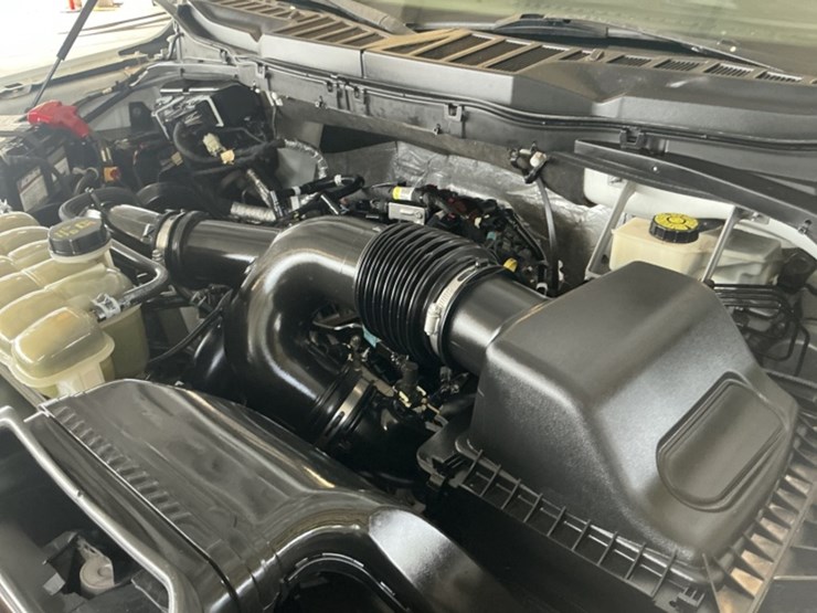 2023-ford-f150-image-11