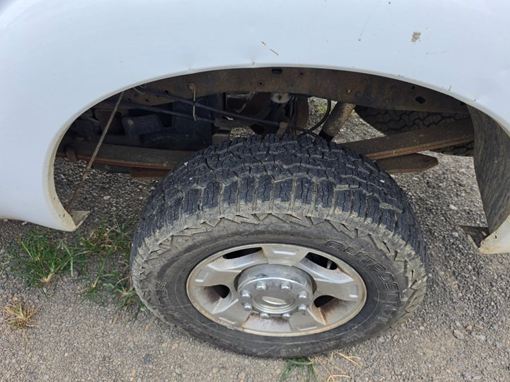 2011-ford-f250-image-15
